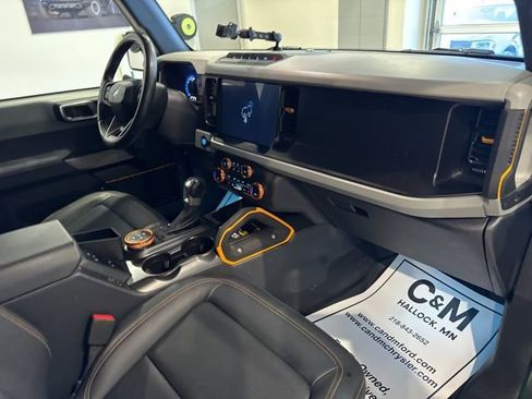 Used 2023 Ford Bronco Badlands w/ Sasquatch Package image 12