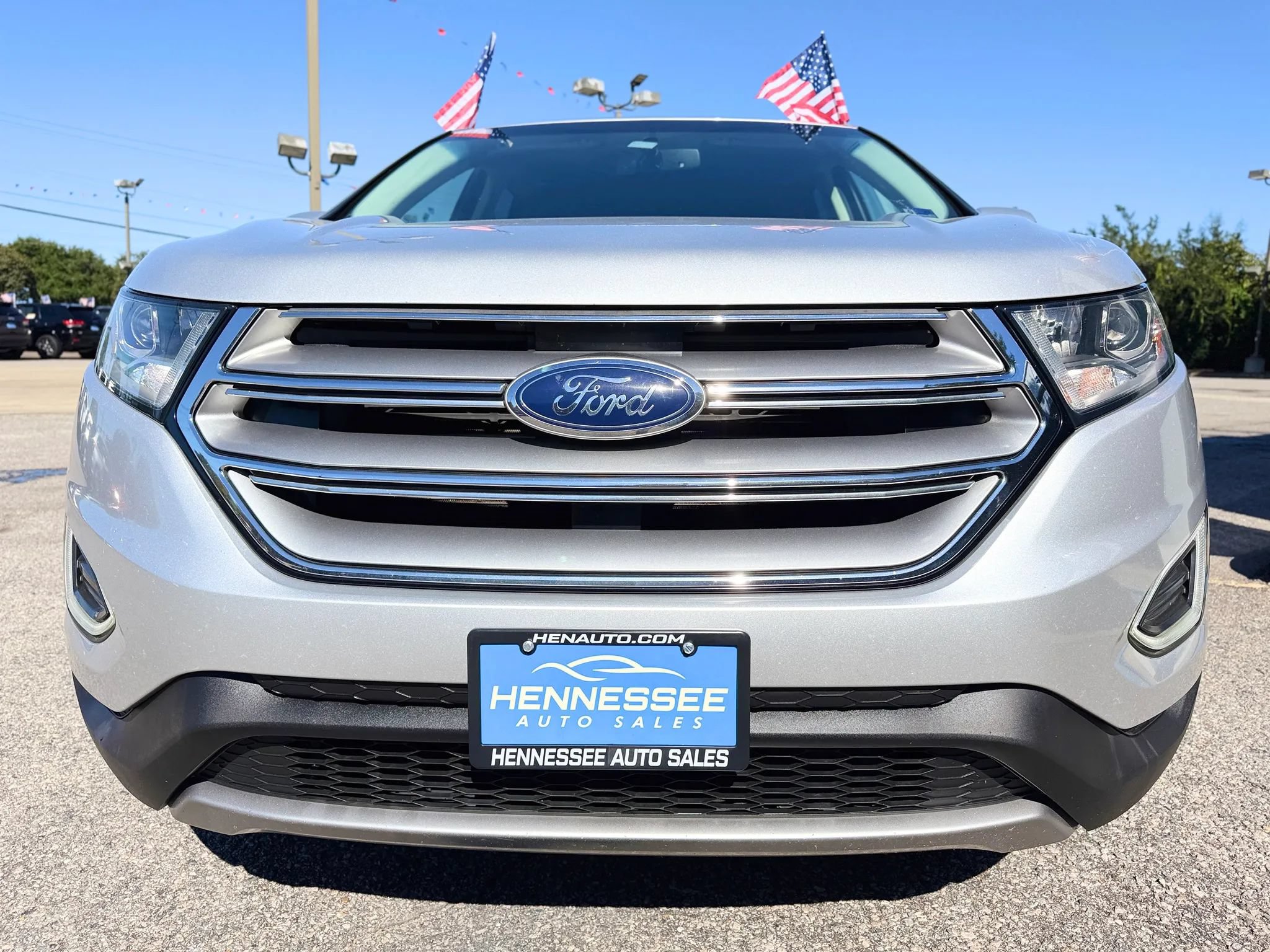 Used 2018 Ford Edge Titanium FWD image 14