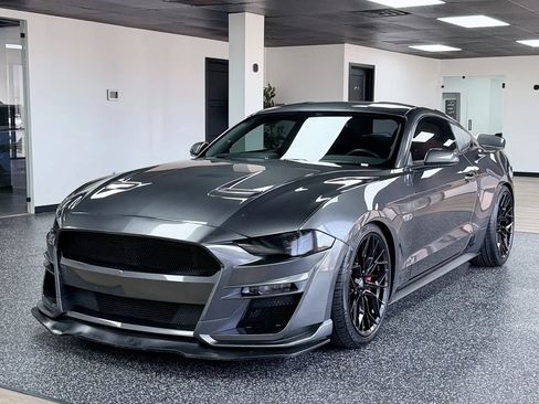 Used 2019 Ford Mustang GT image 2