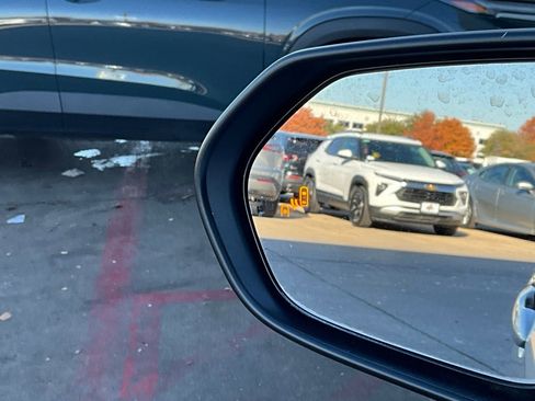 Used 2025 Toyota Camry LE image 19