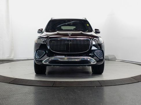 Used 2024 Mercedes-Benz Maybach GLS 600 4MATIC image 2