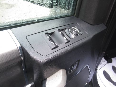 Used 2015 Ford F150 Lariat AWD/4WD image 14