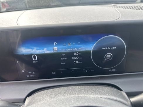 Used 2024 Kia Seltos SX w/ SX Sunroof Package image 18