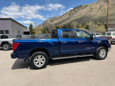 Used 2016 Nissan Titan SL AWD/4WD image 9