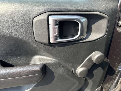 Used 2021 Jeep Wrangler Unlimited Sport AWD/4WD image 14