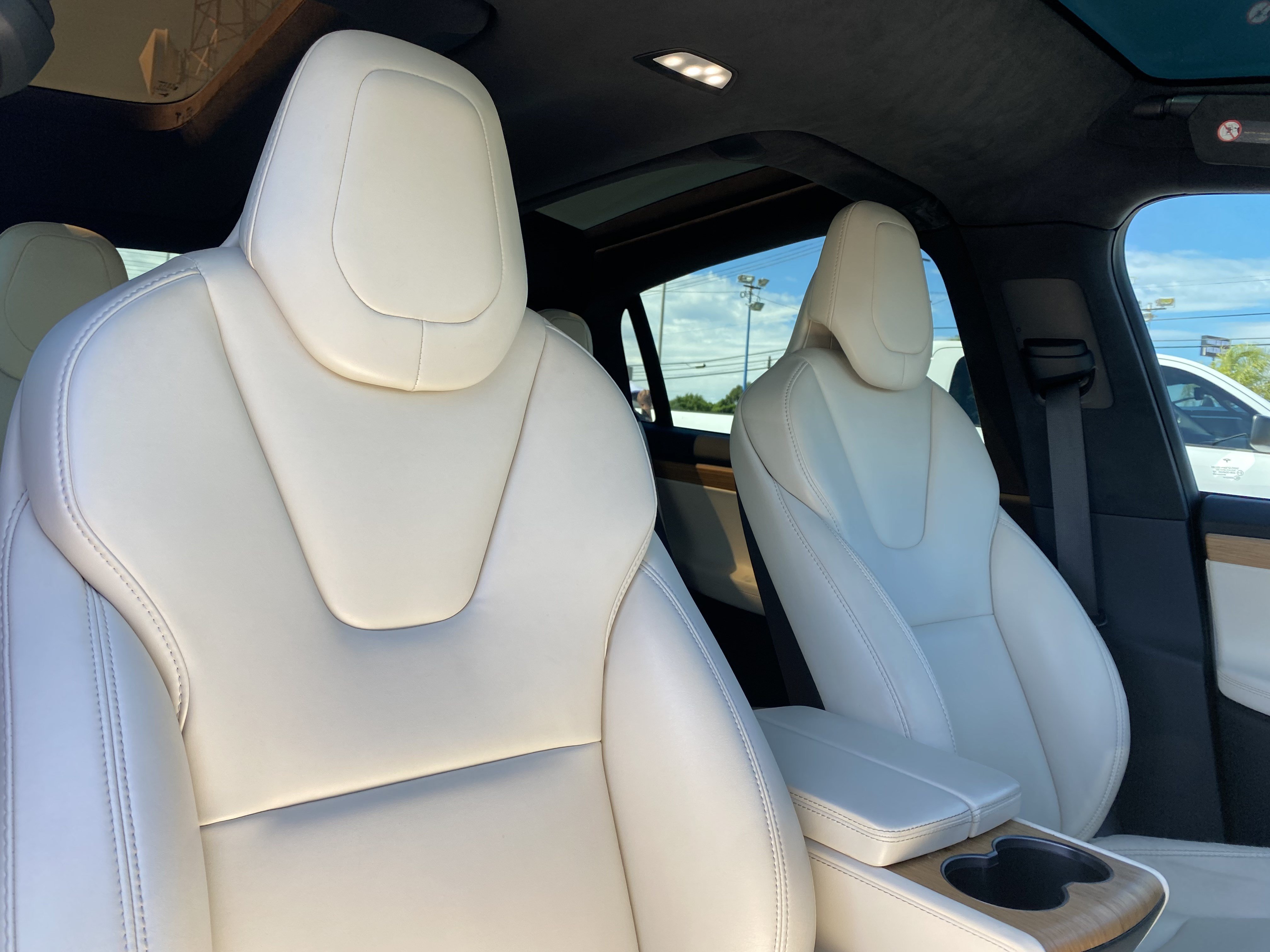 Used 2019 Tesla Model X Long Range AWD/4WD image 29