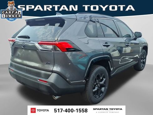 Used 2021 Toyota RAV4 LE FWD image 7
