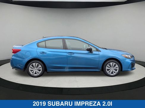 Used 2019 Subaru Impreza 2.0i image 2