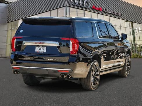 Used 2022 GMC Yukon XL Denali w/ Denali Premium Package RWD image 4
