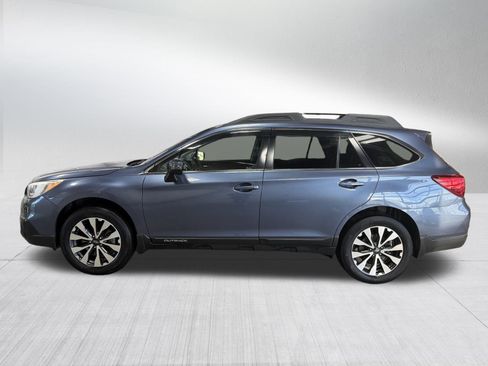 Used 2017 Subaru Outback 2.5i Limited image 4