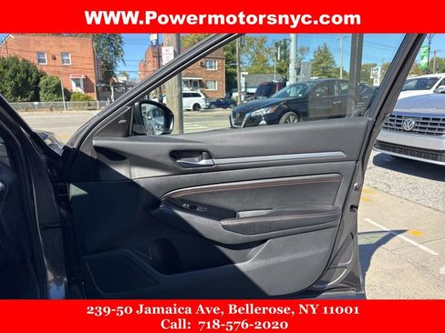 Used 2023 Nissan Altima 2.5 SR image 12