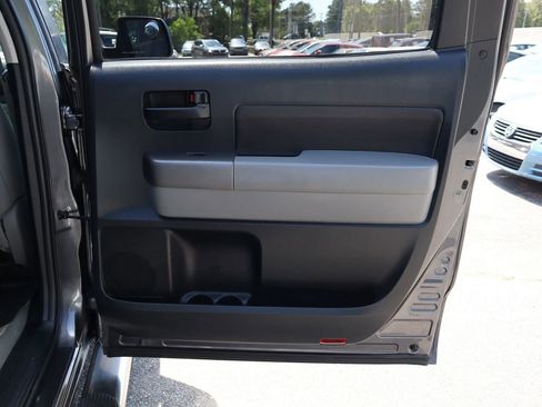 Used 2011 Toyota Tundra 2WD CrewMax w/ Tow Pkg image 18