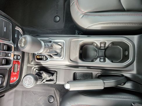 Used 2020 RAM ProMaster 2500 w/ RV Ready Prep Package image 16