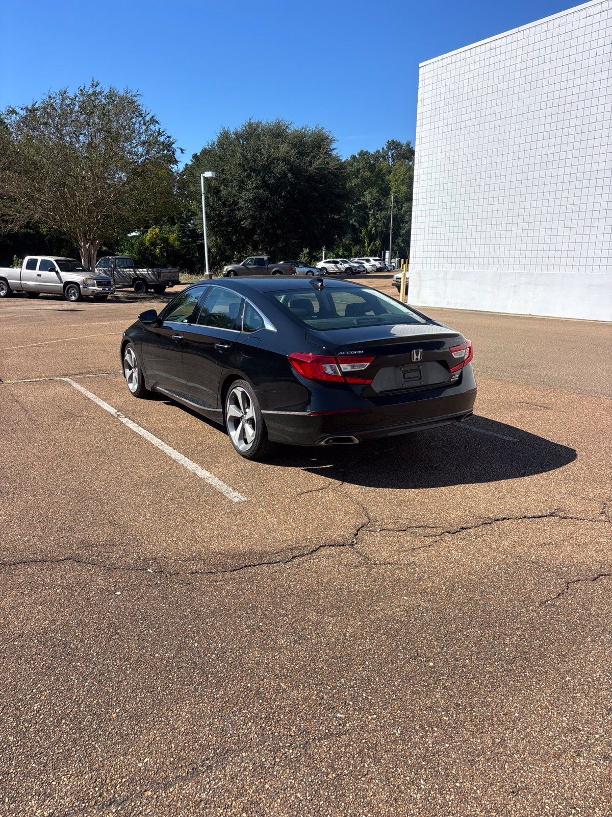 Used 2018 Honda Accord Touring image 5