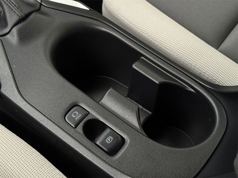 Certified 2023 Toyota Corolla LE image 33