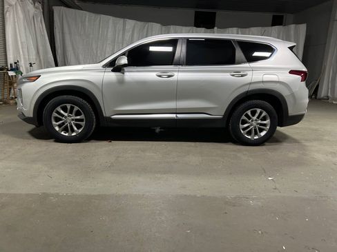 Used 2019 Hyundai Santa Fe SE FWD image 4