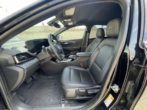 Used 2025 Buick Envista Sport Touring image 28