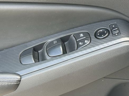 Used 2025 Nissan Altima 2.5 SV image 27