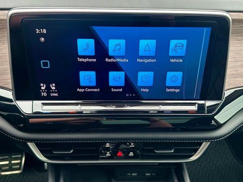 Used 2024 Volkswagen Atlas SEL Premium R-Line AWD/4WD image 27