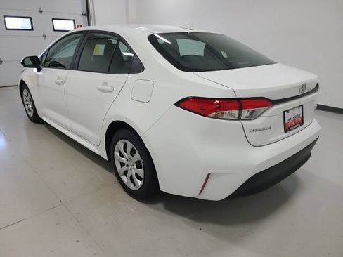 Used 2024 Toyota Corolla LE FWD image 5