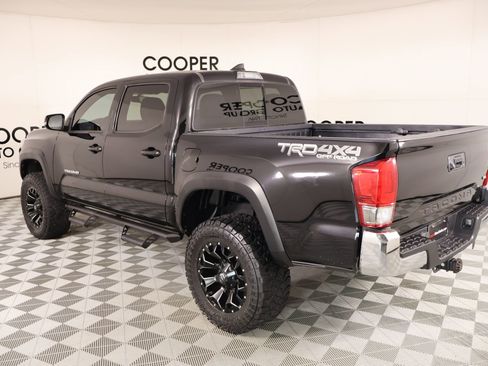 Used 2017 Toyota Tacoma TRD Off-Road w/ Tow Package (A/T) AWD/4WD image 22