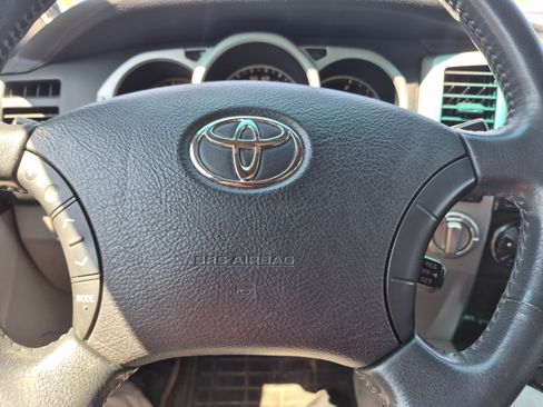 Used 2004 Toyota 4Runner Limited AWD/4WD image 19