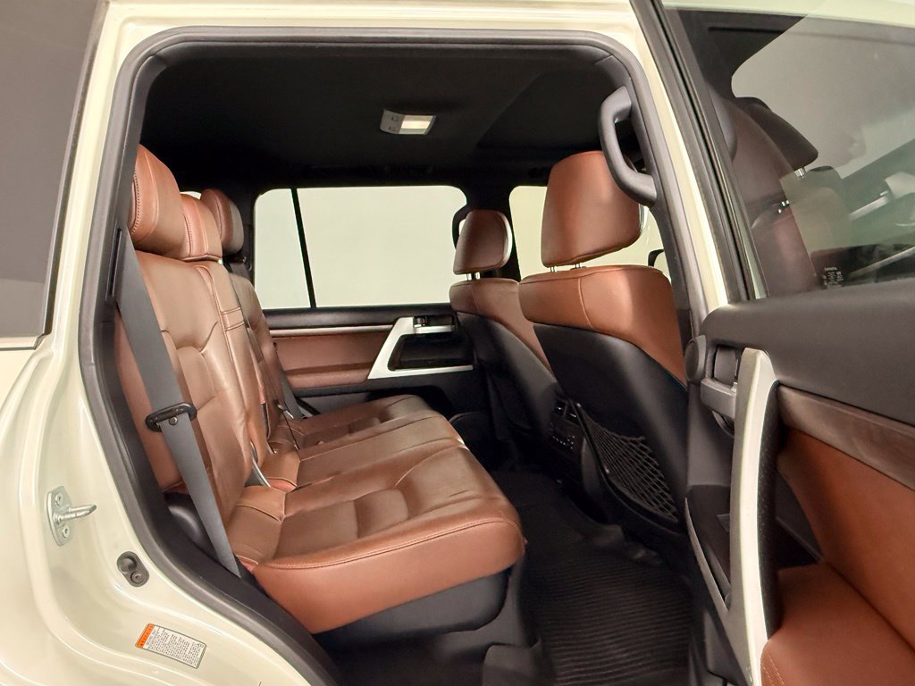 Used 2020 Toyota Land Cruiser w/ Four Season Floor Mat Package AWD/4WD image 22