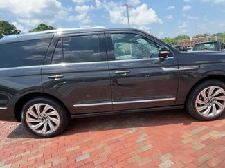 Used 2022 Lincoln Navigator Reserve AWD/4WD video 2