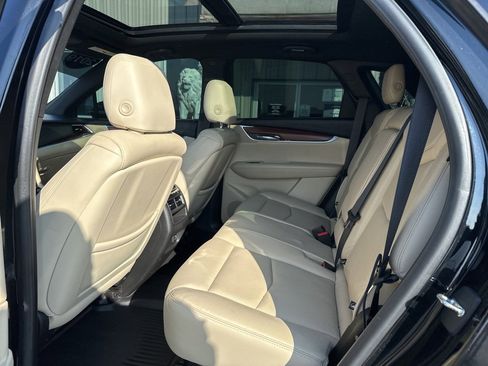 Used 2019 Cadillac XT5 Premium Luxury image 14