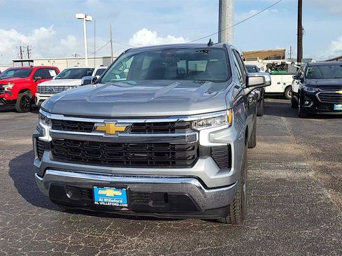 New 2025 Chevrolet Silverado 1500 LT w/ Convenience Package II RWD image 3