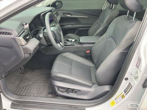 Certified 2025 Toyota Camry XLE w/ Premium Plus Package FWD image 15