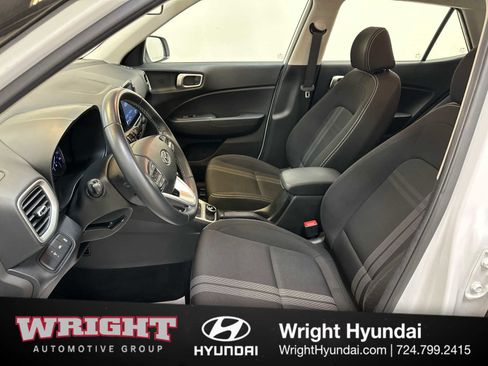 Certified 2022 Hyundai Venue SEL w/ Cargo Package image 11