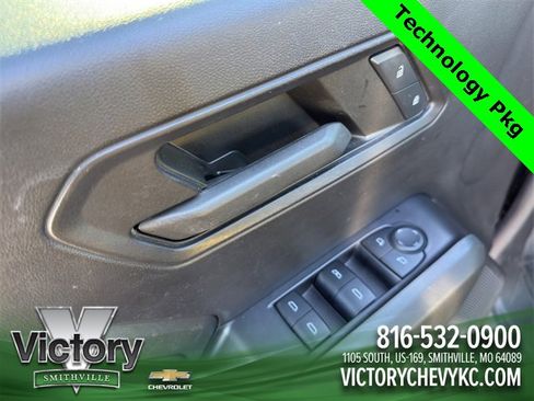 Used 2023 Chevrolet Colorado Trail Boss w/ Technology Package image 12