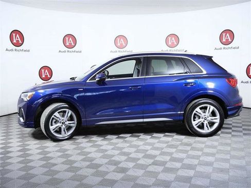 Used 2024 Audi Q3 2.0T Premium Plus image 5