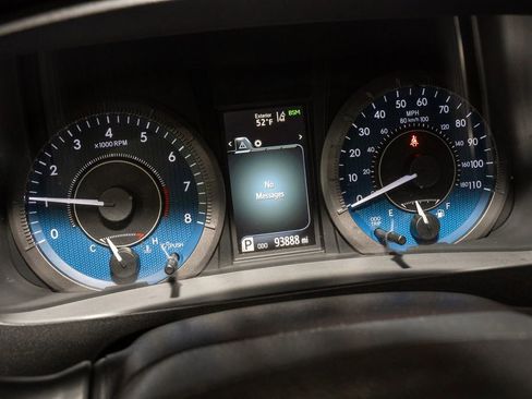 Used 2020 Toyota Sienna XLE image 18