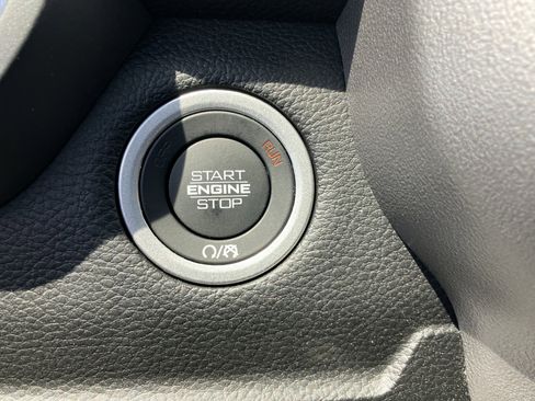 Used 2025 RAM 1500 Big Horn AWD/4WD image 34