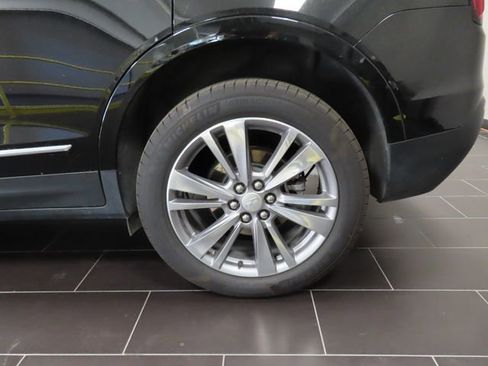 Used 2025 Cadillac XT5 Premium Luxury image 16