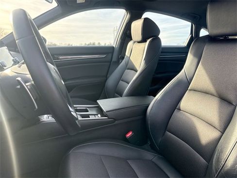 Used 2019 Honda Accord Sport image 18