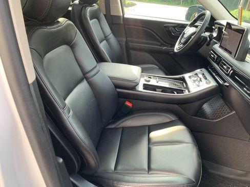 Certified 2024 Lincoln Aviator AWD w/ Premium Package image 12