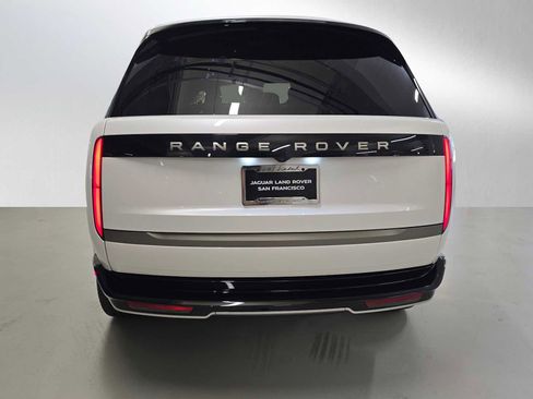 New 2025 Land Rover Range Rover SE image 4