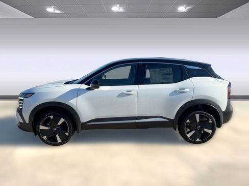 New 2026 Nissan Kicks SR image 2
