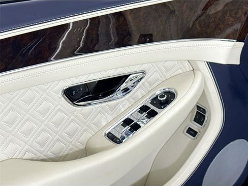 Used 2020 Bentley Continental GT V8 image 14