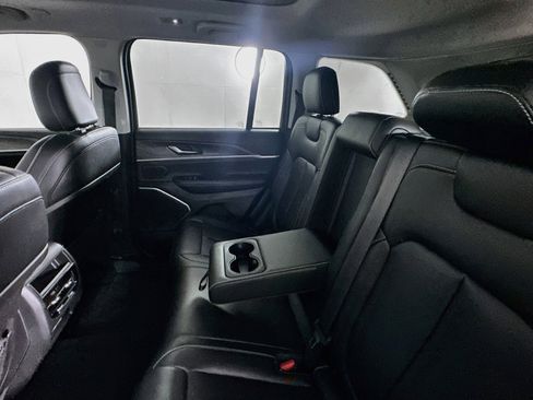 Used 2023 Jeep Grand Cherokee 4WD 4xe image 28