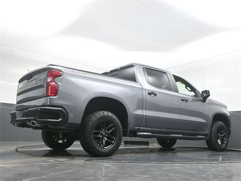 Used 2021 Chevrolet Silverado 1500 LT Trail Boss w/ Convenience Package II image 32