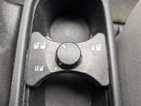 Used 2012 Nissan Sentra 2.0 SR w/ Special Edition Pkg image 18