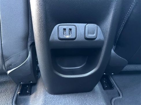 Used 2021 Chevrolet Colorado ZR2 image 32