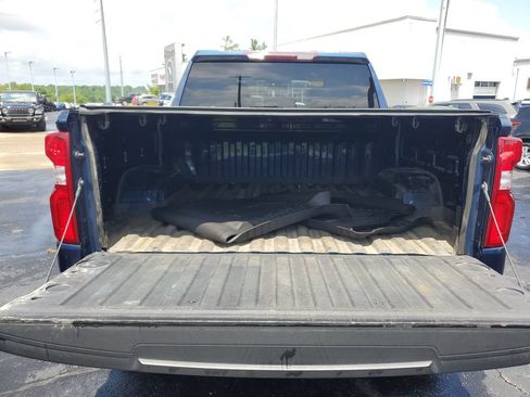 Used 2019 Chevrolet Silverado 1500 RST AWD/4WD image 9