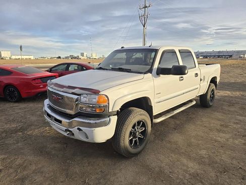 Used 2004 GMC Sierra 2500 SLT w/ Heavy-Duty Power Package image 1