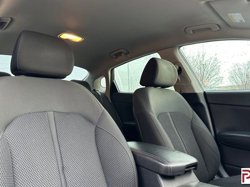 Used 2019 Kia Optima LX image 18