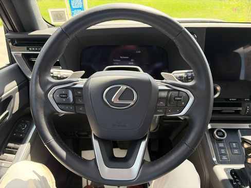 Used 2024 Lexus GX 550 AWD/4WD image 5